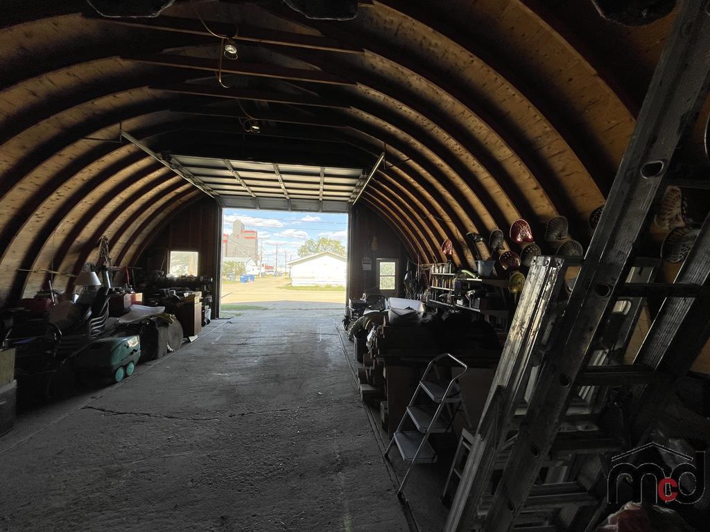 Real Estate 300 4th St., Craik, Sk.